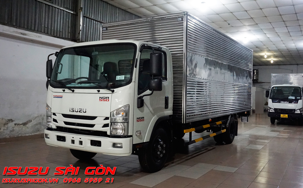 Xe Tải Isuzu 5 Tấn Thùng Kín